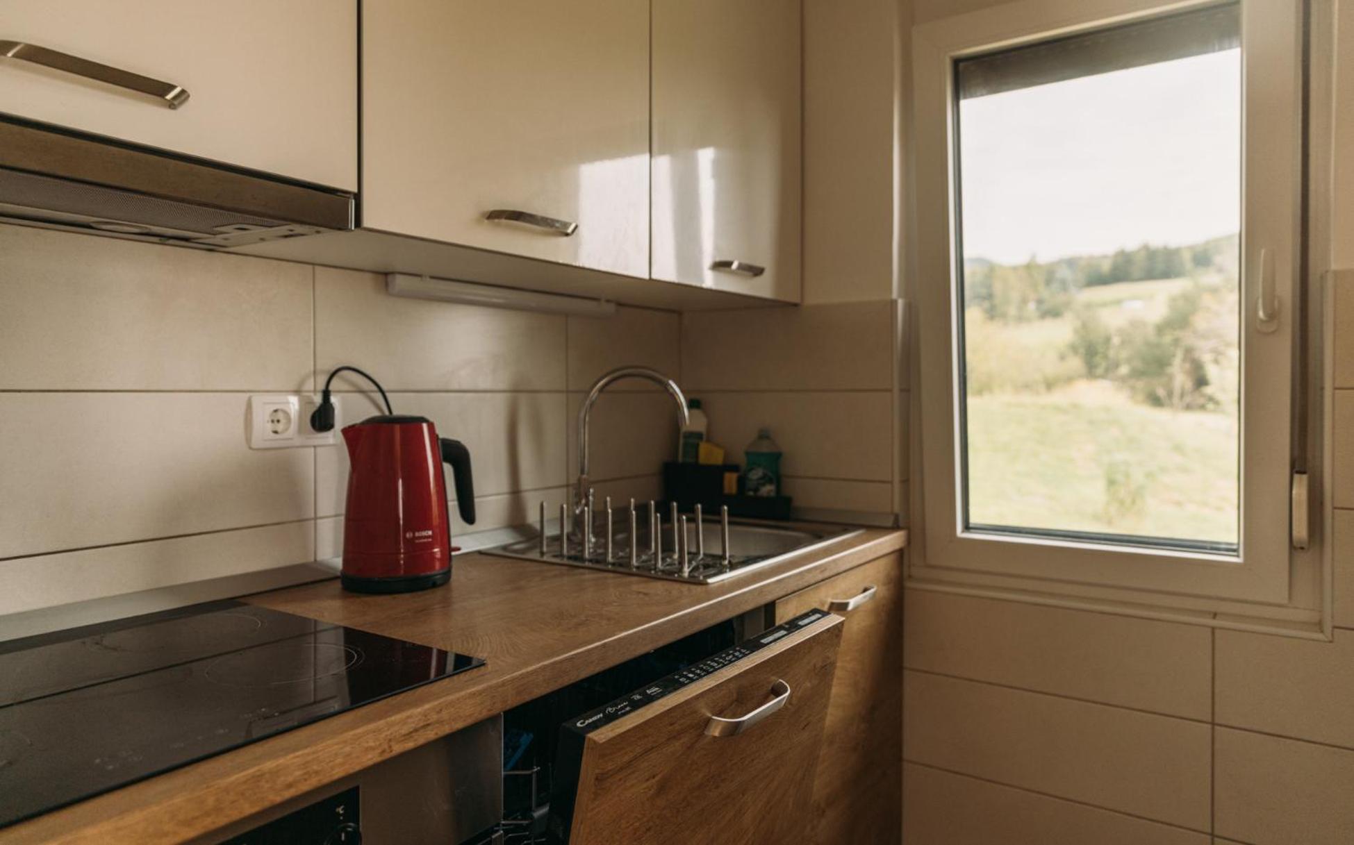 Apartma Hisa Na Ravnah With Hot Tub Pišece 외부 사진